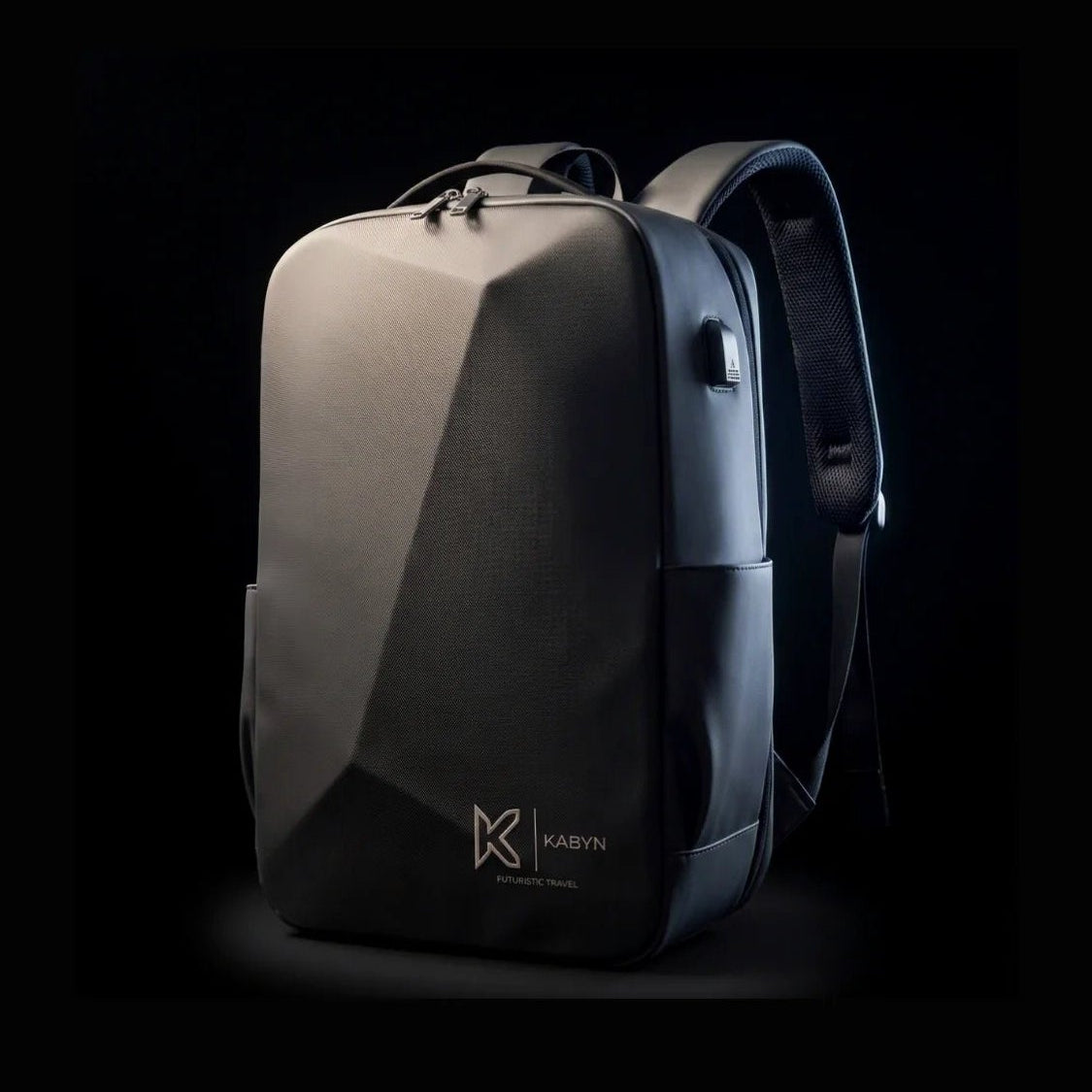 Sac à dos de voyage noir homologué Ryanair aux dimensions cabine 40x30x20 cm..